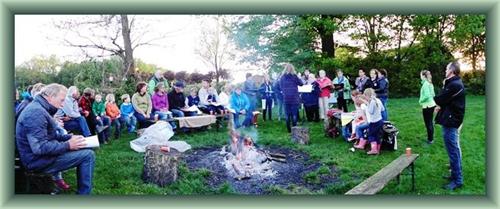 Zingen bij het kampvuur